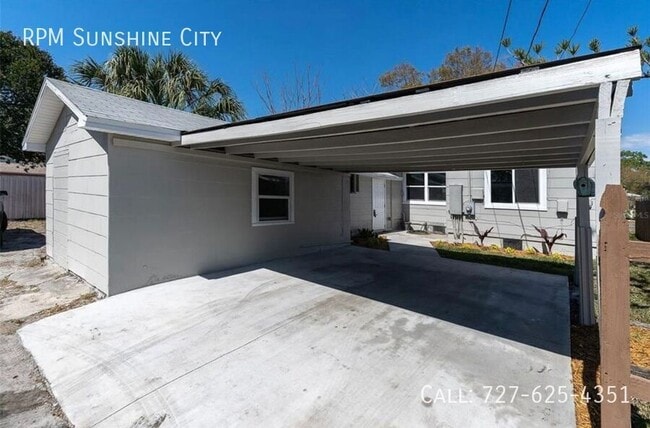 Building Photo - 4520 5th Ave N