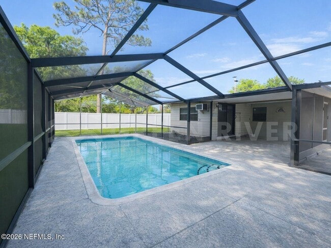 Building Photo - 246 Sara Dr