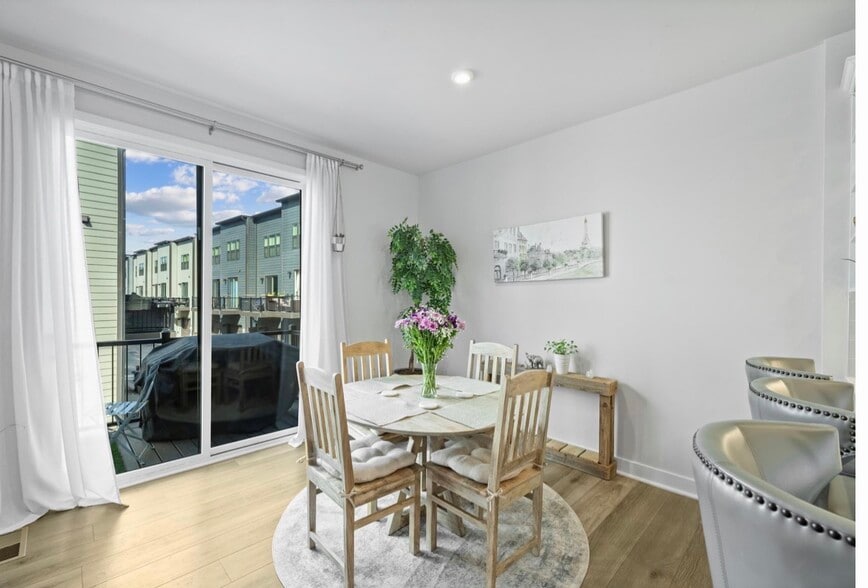 Building Photo - 4732 Chastain Ave