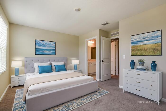 Building Photo - 2685 Island Pond Dr