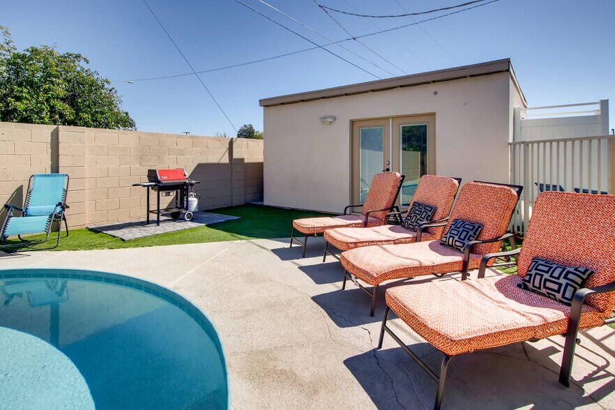 Lounge chairs and casita - 3801 N Hayden Rd