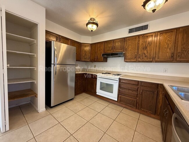 Building Photo - 20831 N 16th Ave