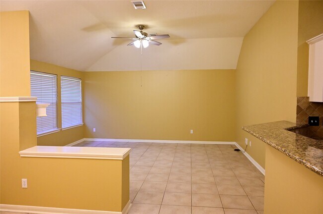 Building Photo - 4530 Topaz Trail Dr