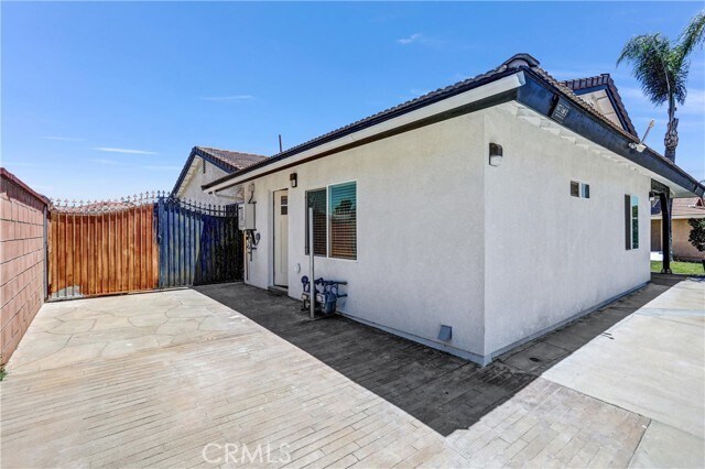 Building Photo - 857 S Idyllwild Ave
