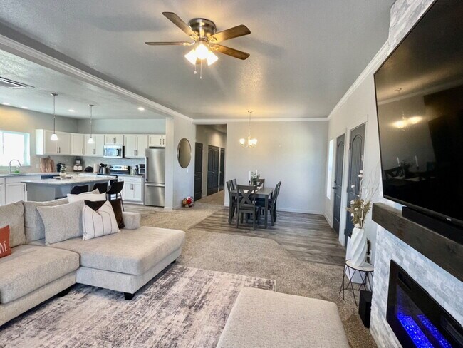 Building Photo - Stunning 3-Bed Ranch with 3-Car Garage & RV Parking in Pueblo West