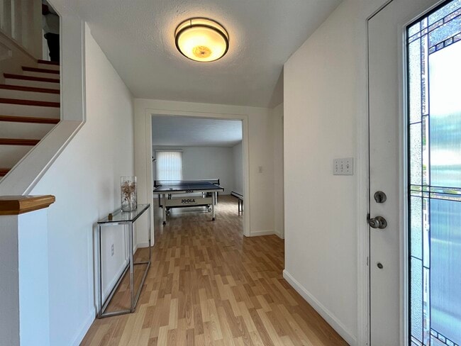 Building Photo - 22 River Bend Cir