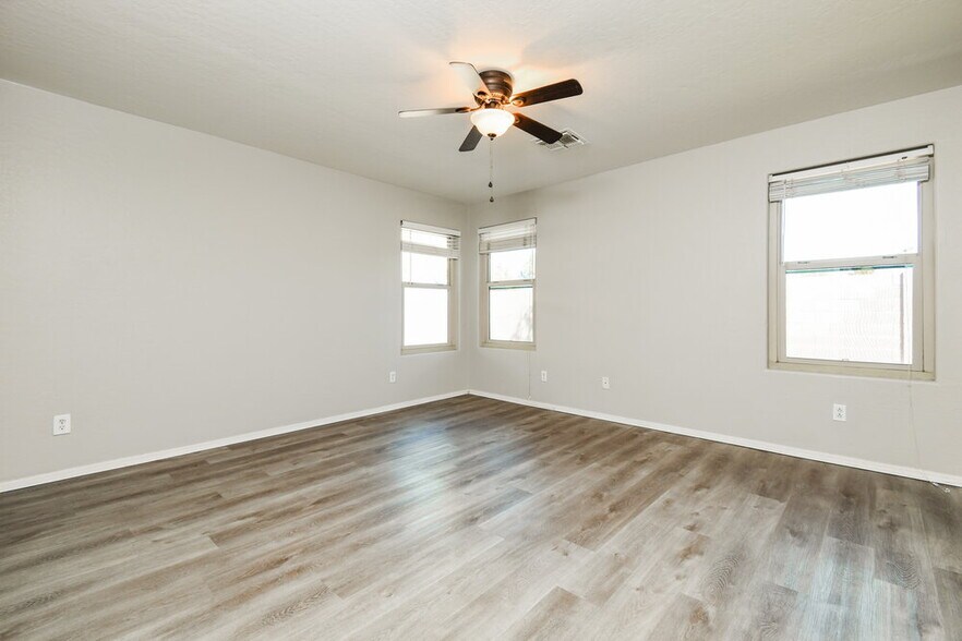 Building Photo - 3879 S Conestoga Rd