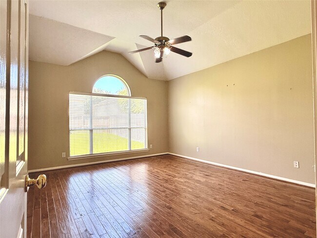 Building Photo - 16518 Wheatmill Ct