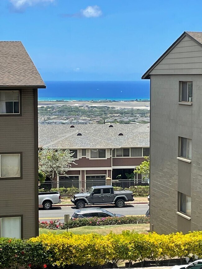Building Photo - 3 Bedroom 2 Full Bath Townhouse in Upper M...