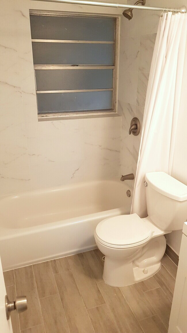 Building Photo - 7727 SW 86th St