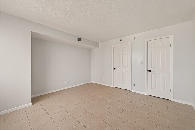 Building Photo - 3525 Sage Rd