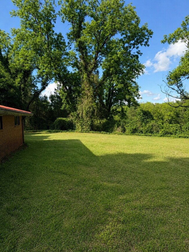 Building Photo - 8457 Thomaston Rd