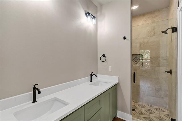 Building Photo - 809 Branding Iron Trail