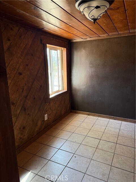 Building Photo - 16100 Navajo Rd