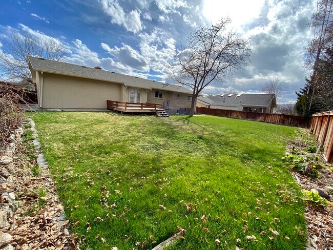 Building Photo - 859 E 2730 N