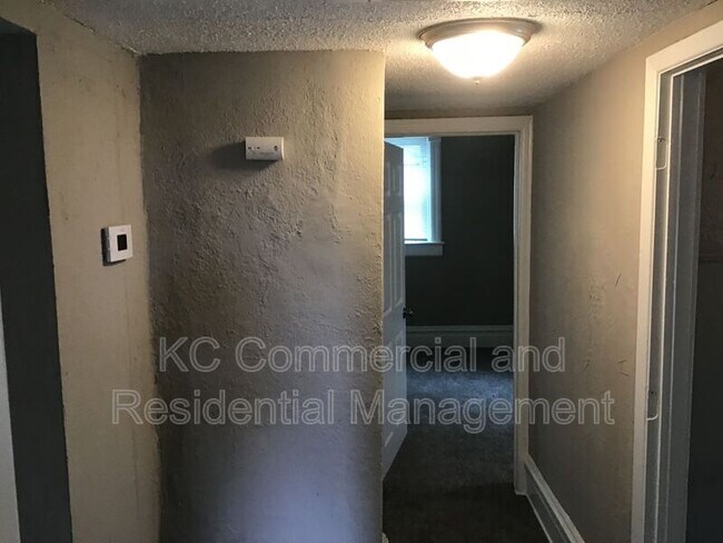 Building Photo - 107 Clinton Pl