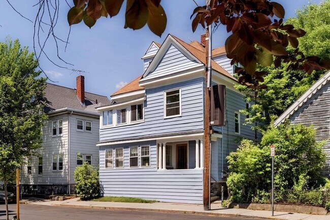 Building Photo - 25 Granite St