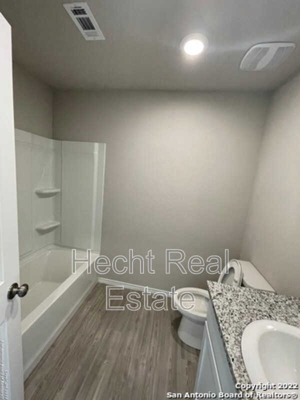 Building Photo - 10555 Varmus Dr
