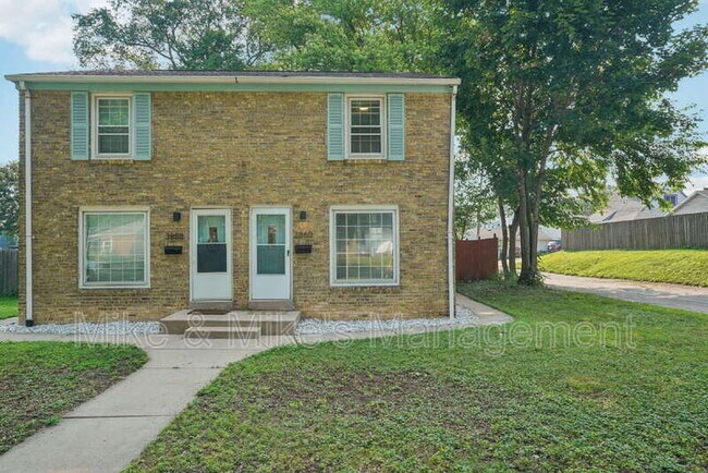 Building Photo - 3860 S Brust Ave