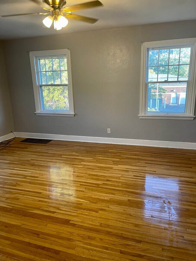 Building Photo - 515 E William St