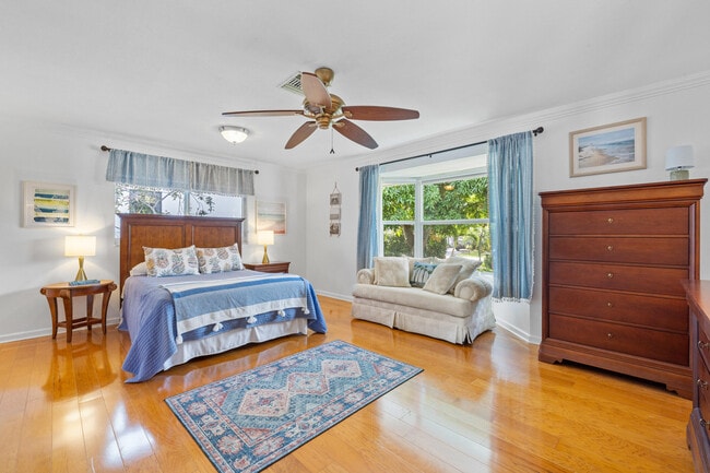 Building Photo - 925 Cypress Dr