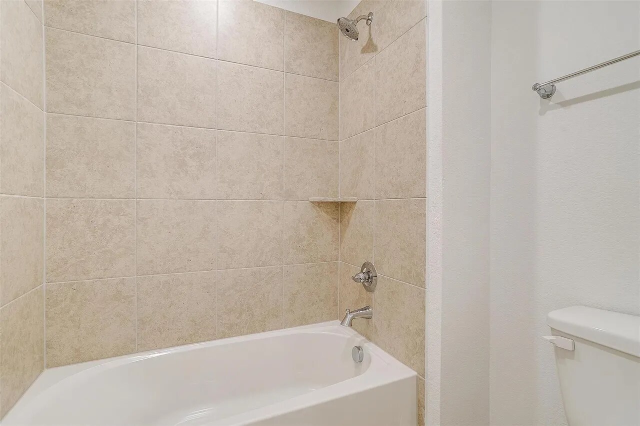 Bathroom 2 - 4524 Hogans Alley Dr