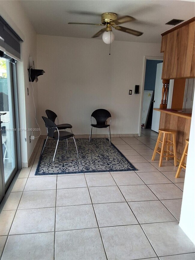 Building Photo - 750 SW 97th Ct Cir