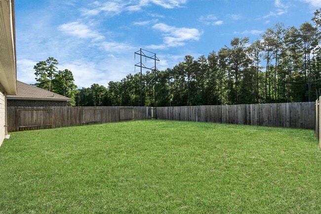 Building Photo - 9882 Laurel Lake Dr