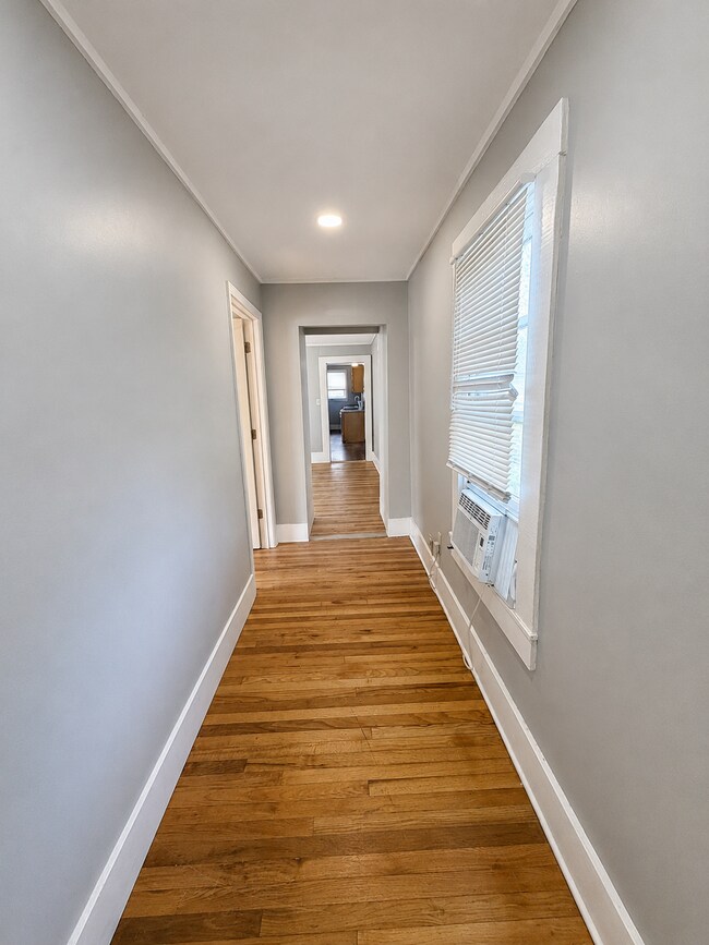 Building Photo - 1512 Bluegrass Ave