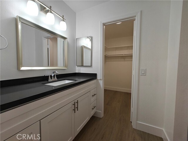 Building Photo - 4 Brookmont