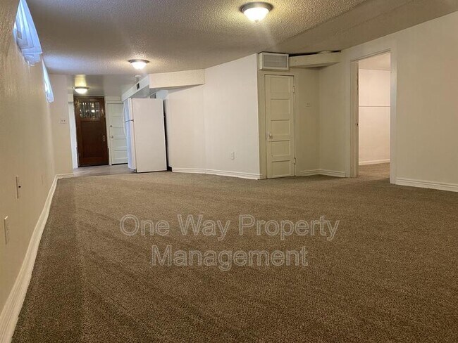 Building Photo - 1700 13th Ave