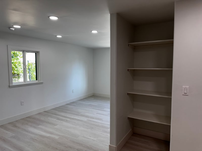 Building Photo - 3033 Northrop Ave