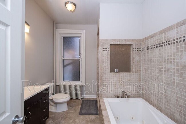 Building Photo - 347 Hudson Ave
