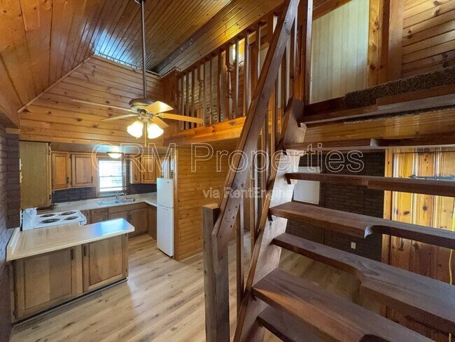 Building Photo - 1824 N Jay St