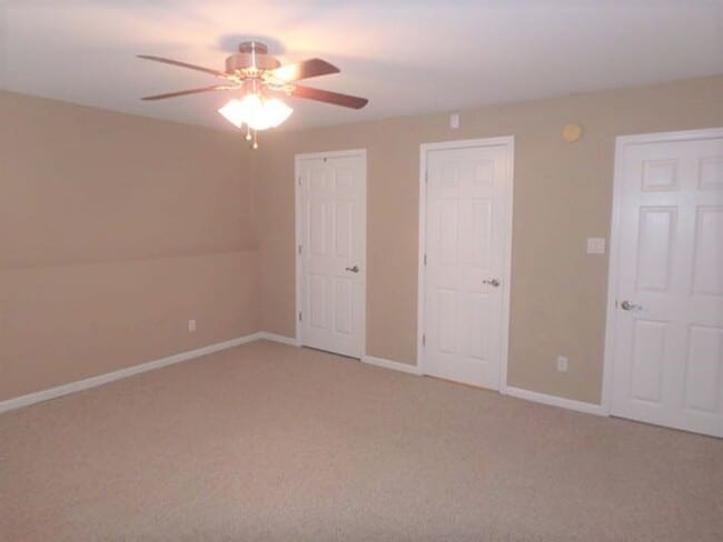 Building Photo - Awesome 4 Bed 3 Bath House In SW Columbia!
