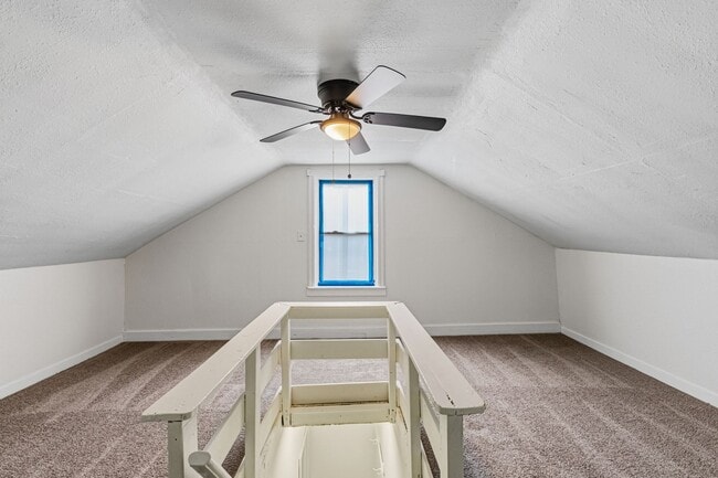 Building Photo - 5206 Lotus Wy