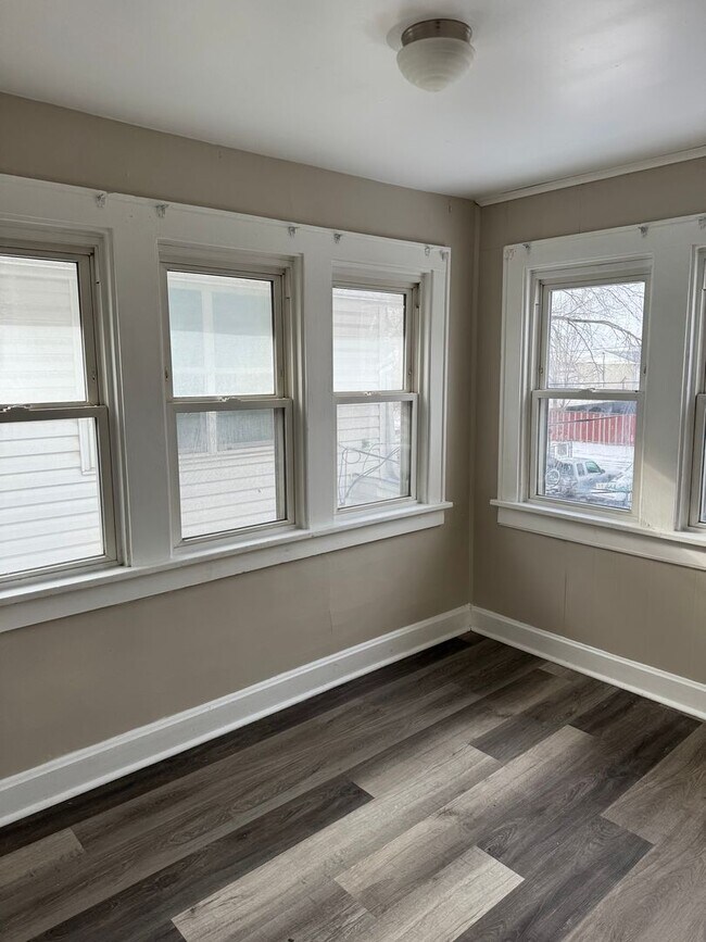 Building Photo - 1879-1881 S 4th St