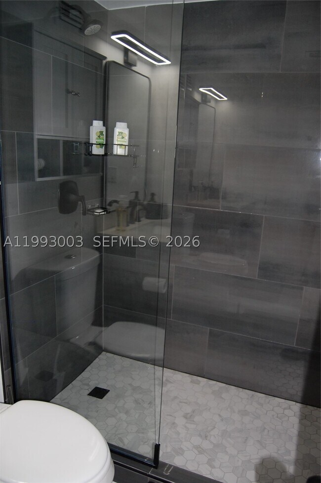 Building Photo - 2501 S Ocean Dr