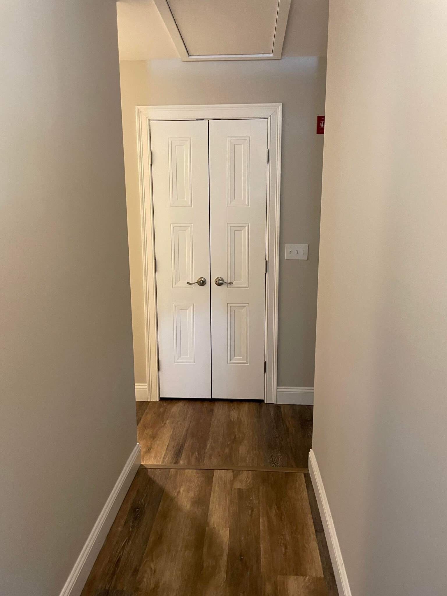 Building Photo - 91 Village Green Cir