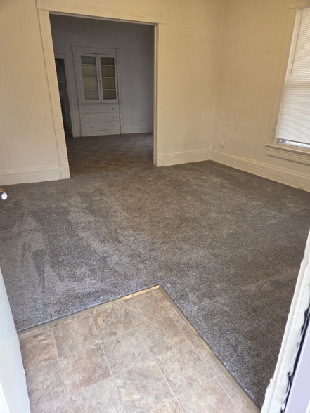 Building Photo - 157 N Estelle St