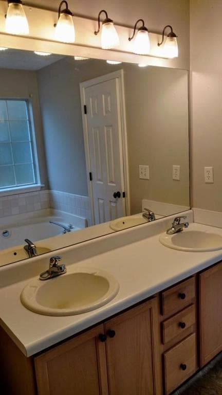 Building Photo - 609 Magnolia Dr