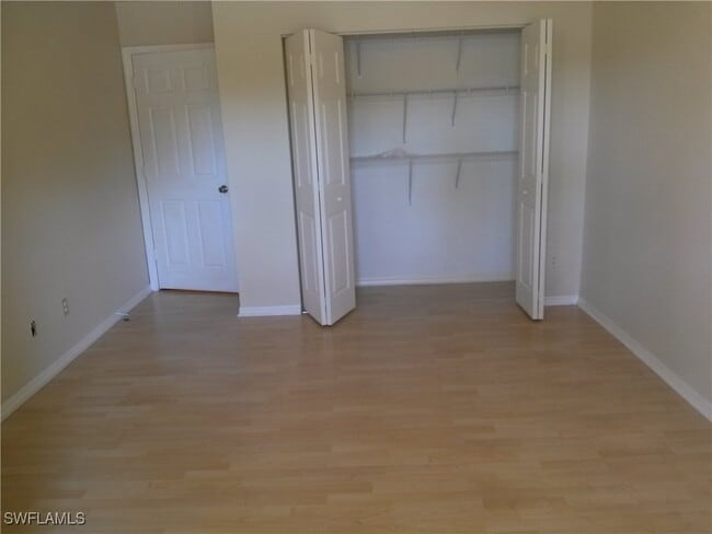 Building Photo - 110 Bennington Dr