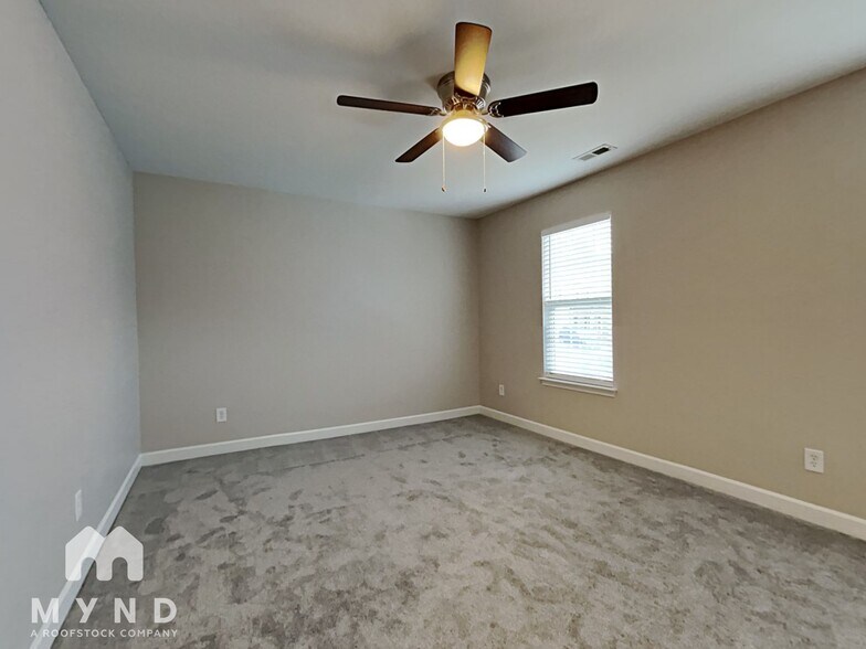 Building Photo - 4132 Broadstairs Dr SW