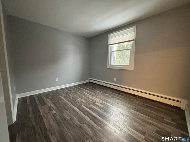 Building Photo - 142 Meridian St