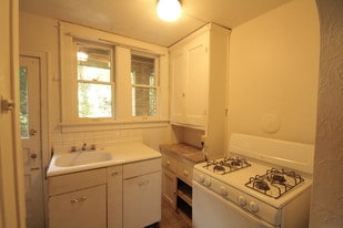 Building Photo - 1314 S Braddock Ave