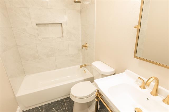 Building Photo - 602 N Morris St