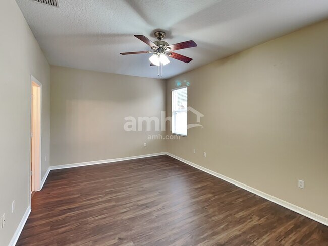 Building Photo - 10424 Frog Pond Dr