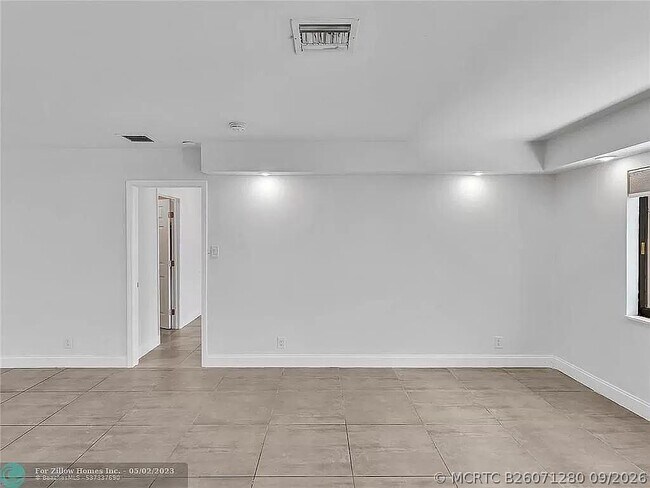 Building Photo - 216 NW 25th St