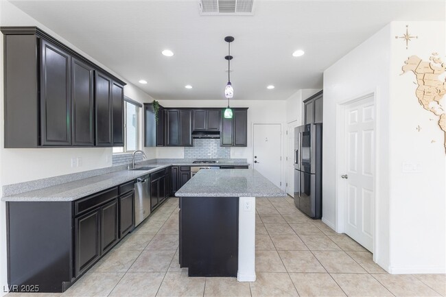Building Photo - 10925 Jordyn Hill St