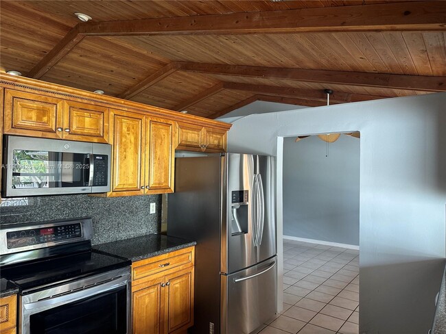 Building Photo - 1107 SW 83rd Ave